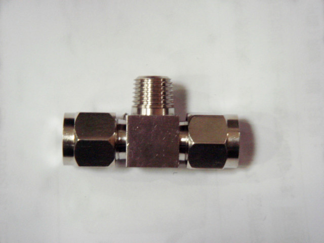 卡套式(shi)三通終端(duan)接頭