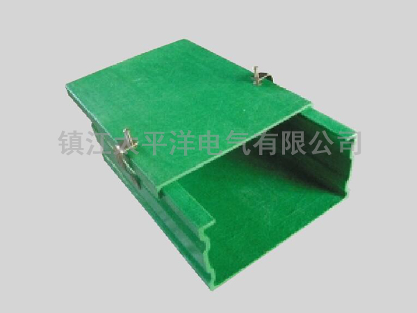 玻璃(li)鋼槽式橋(qiao)架(C 型邊)生(sheng)産租賃廠(chang)家