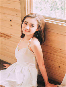 9位美女撒尿正面自拍尿口-与僧侣交合之夜