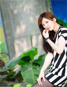 g罩杯美女-办公室张开腿疯狂娇吟