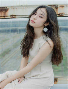 踩踏美女-饱满的水蜜桃2